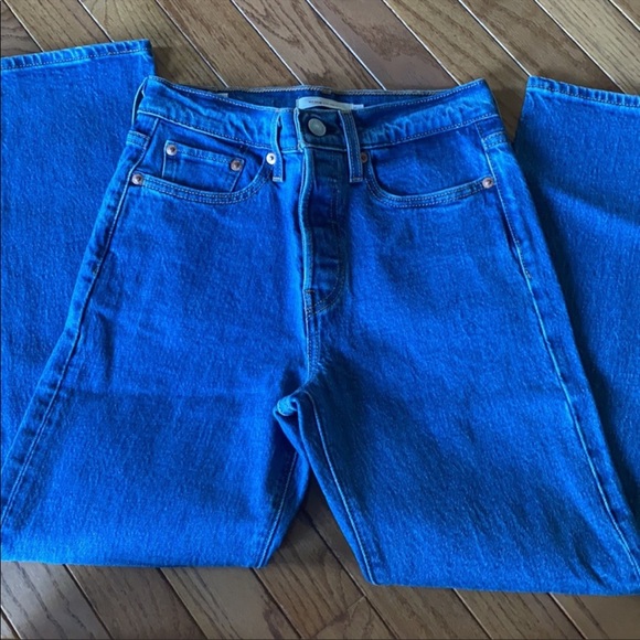 NWOT Levi’s Straight Legged Cropped Wedgie Fit 25 - Picture 7 of 9